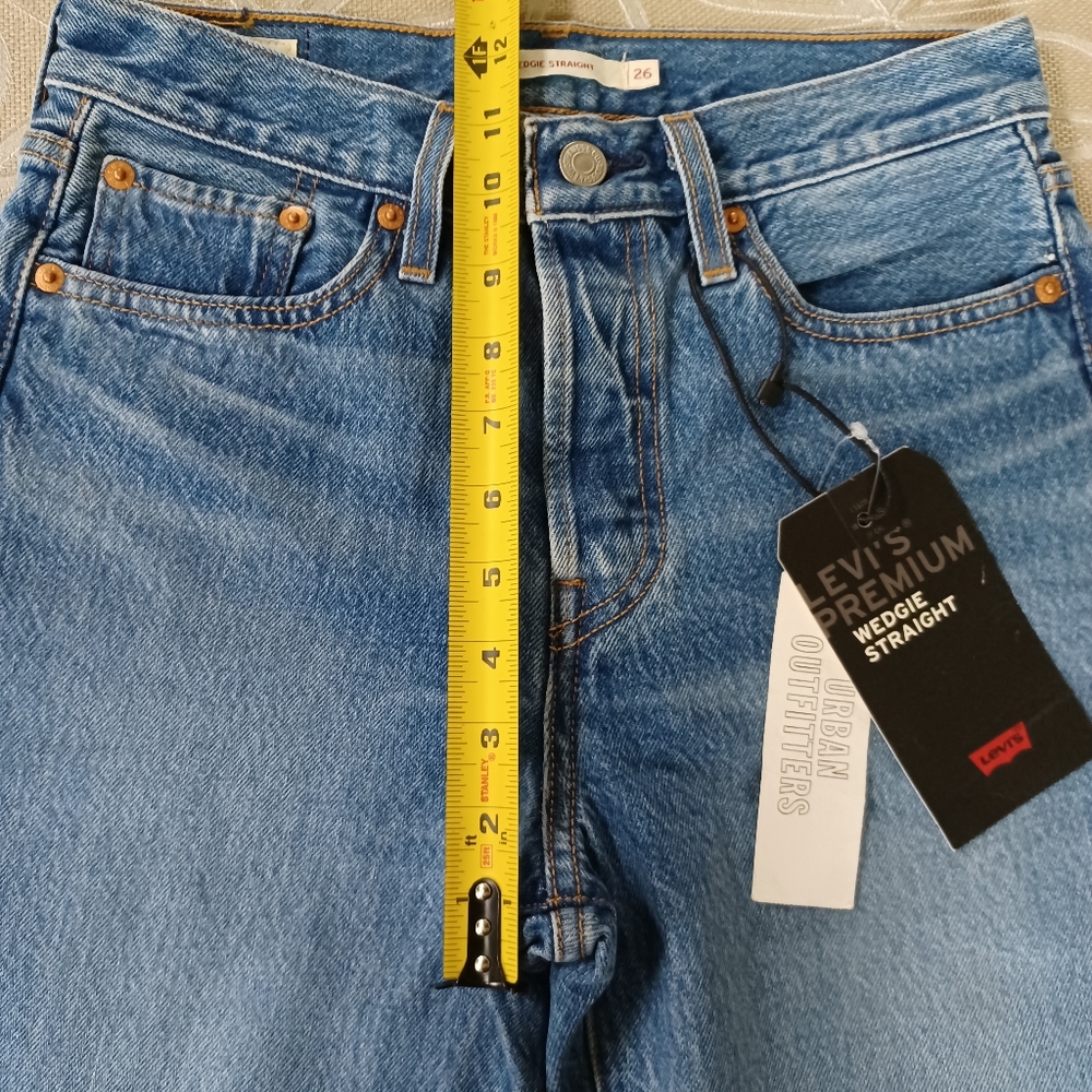 Levi's Premium Wedgie Straight Denim - Picture 7 of 15